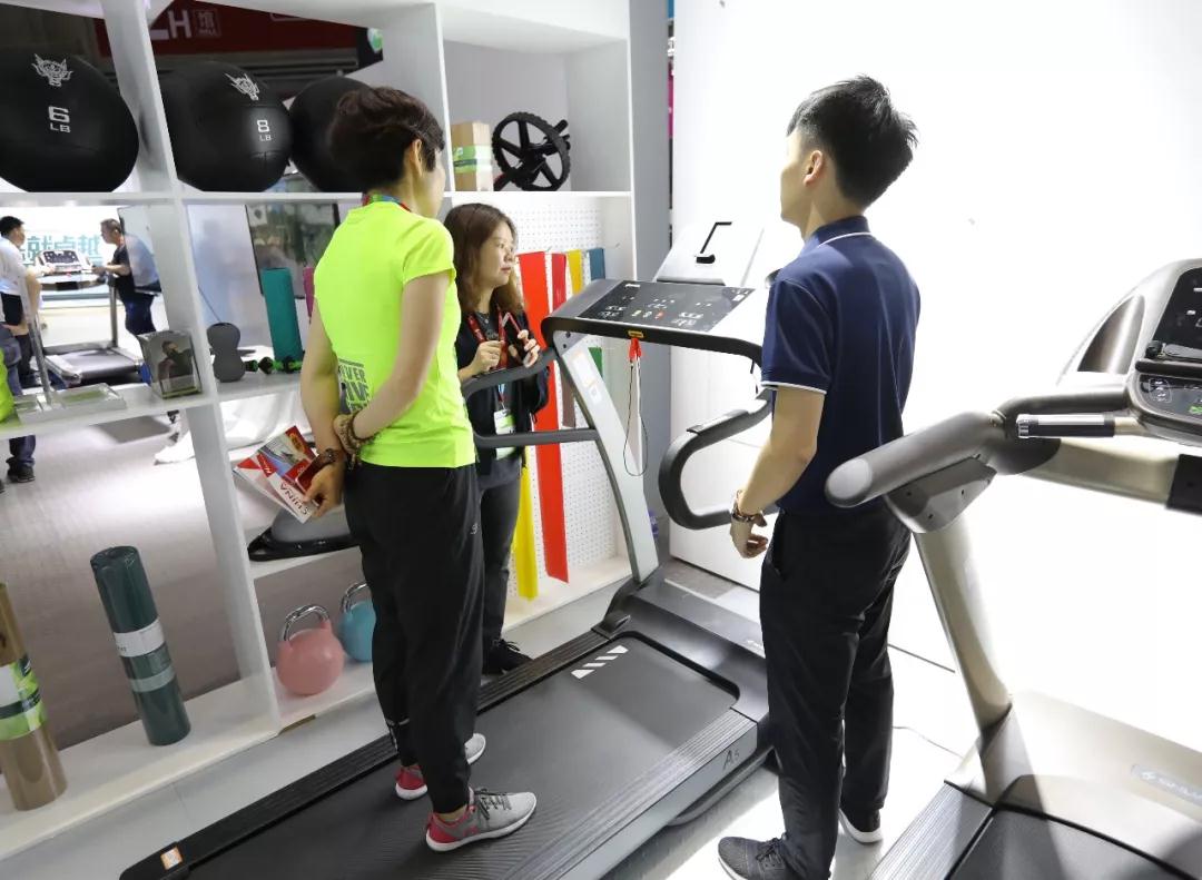 健身器材-球王会阿里语音智能A5跑步机